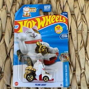 Feline Lucky Toy Cat Car Maneki-Neko White Hot Wheels Hotwheels Kitty Kitten 🆕